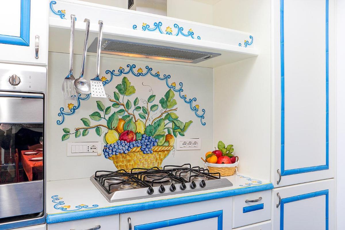 Villa Il Frantoio And Lilmar Праяно Екстериор снимка